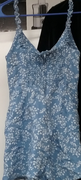 Cute Romper size small - Picture 3 of 3